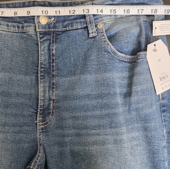 Time and Tru High Rise Straight Leg Ankle Jeans - Blue Denim, Women's Size 16 - Picture 4 of 7